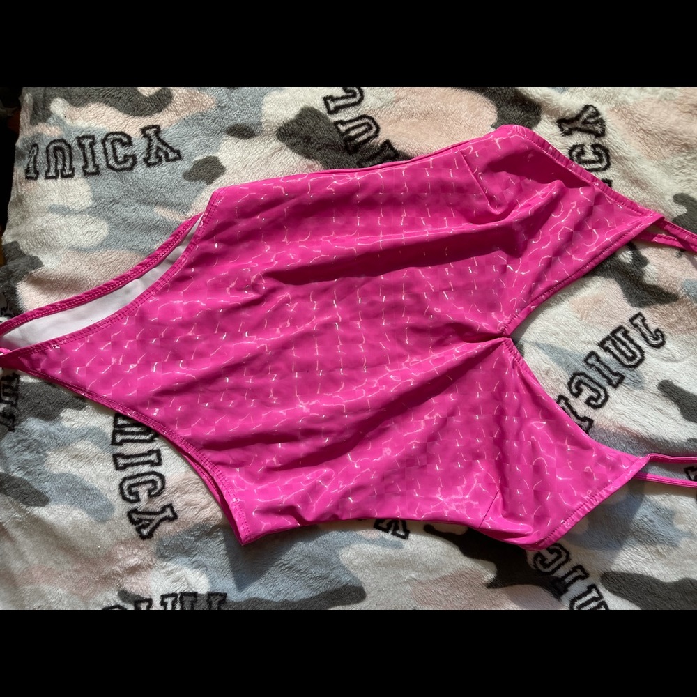 Fashion Nova Bubbly Body Suit